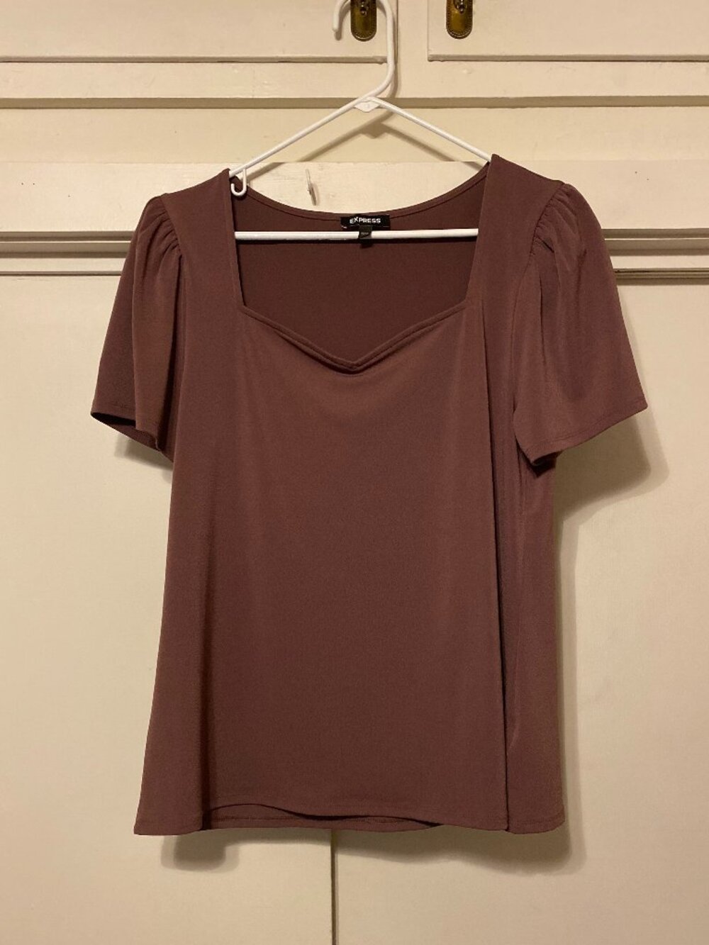 Express, soft brown blouse w/squared neckline & short-puffed sleeves, size XL